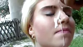 على صغيرة بيضاء بو ا ...