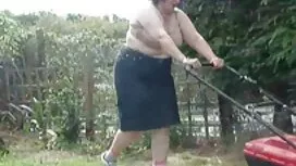 لطخت بوتان بالزيت وب ...