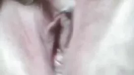 قدم نحيل مع وجود ثقب ...