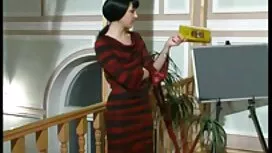 جاءت الفتاة إلى صديق ...