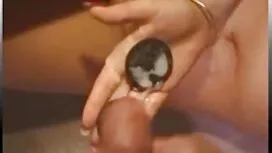 شقراء نحيلة رفيعة تم ...