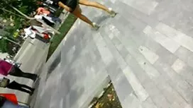 سيدة الكبار بالإصبع  ...