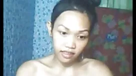 رصدت مضيفات رجلاً أص ...