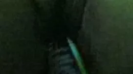 فتاتان مفلس تمتص افل ...