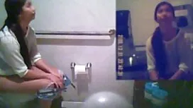 المتأنق يبصق الجمال  ...