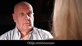 مارس الجنس طالب جار  ...