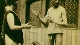 أمرت وقحة الدهون صبي ...