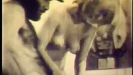 الحمار ناضجة لعق وما ...