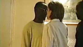 فتاة ساحرة يستمني ال ...